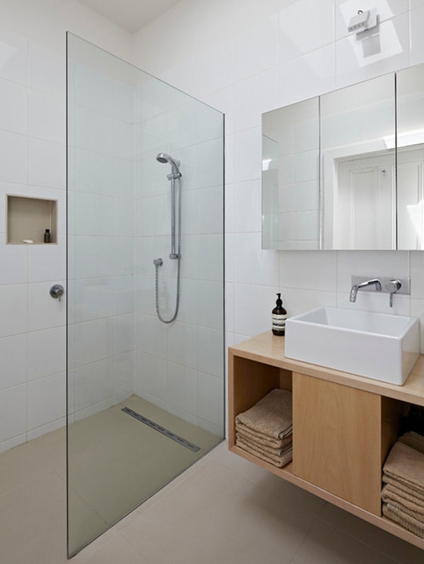 Ưu nhược điểm của loại vách ngăn bằng kính cường lực